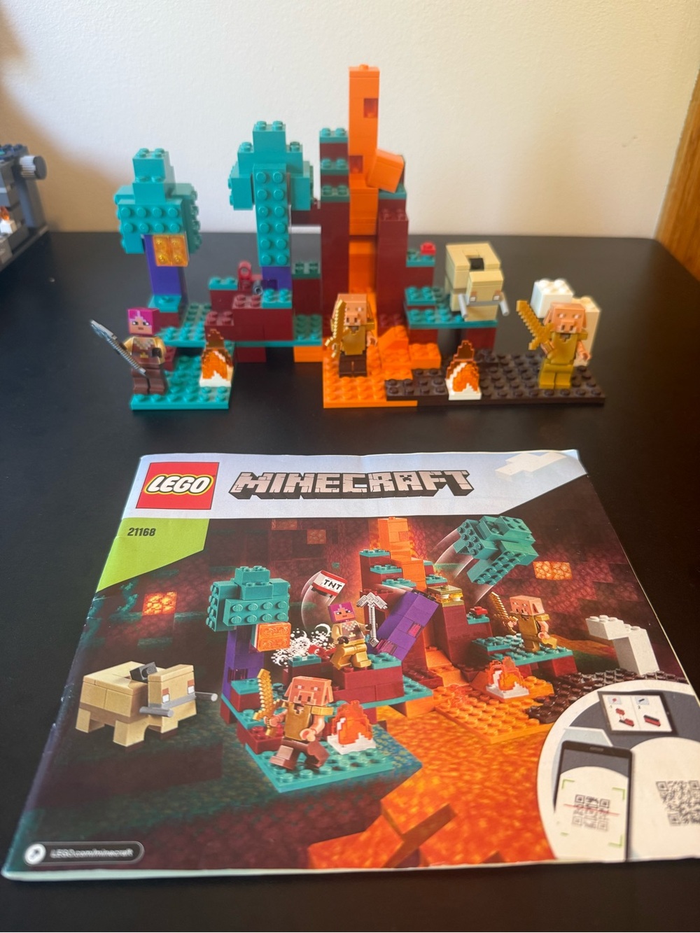 LEGO Minecraft: The Warped Forest (21168) - Full Set